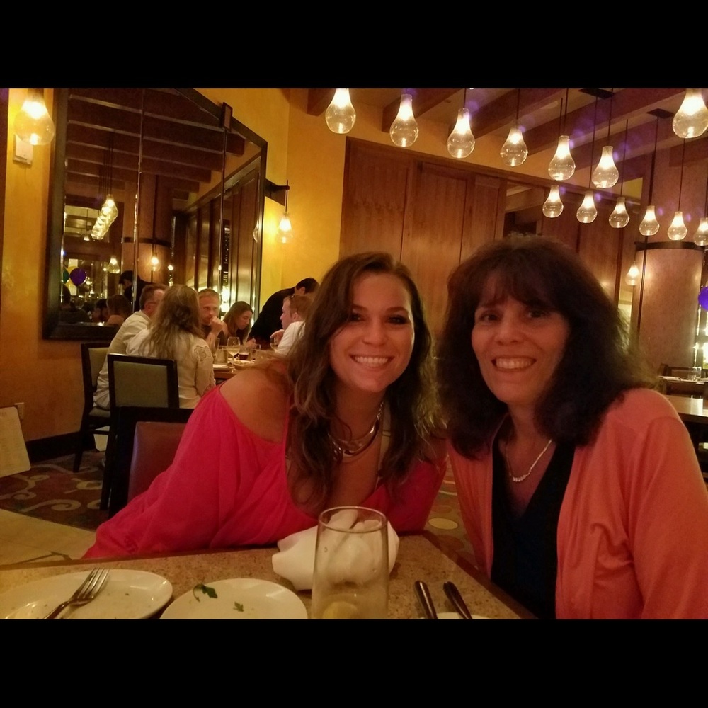 Meet your Posher, Laura